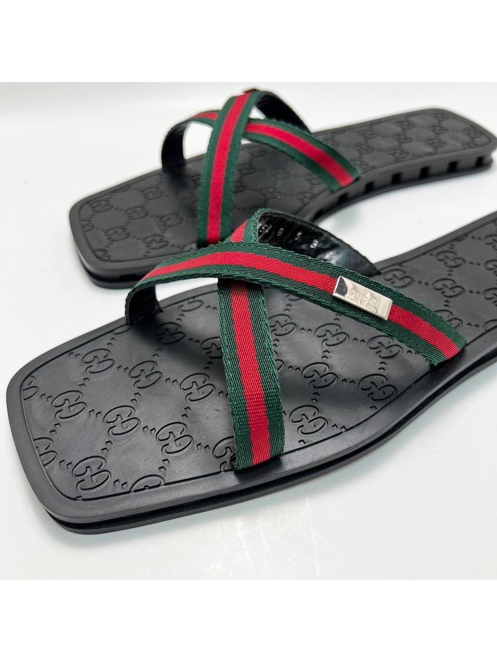 Vintage GUCCI Red Green Fabric Cross Straps Rubber Slide Sandals Women's 9B NEW